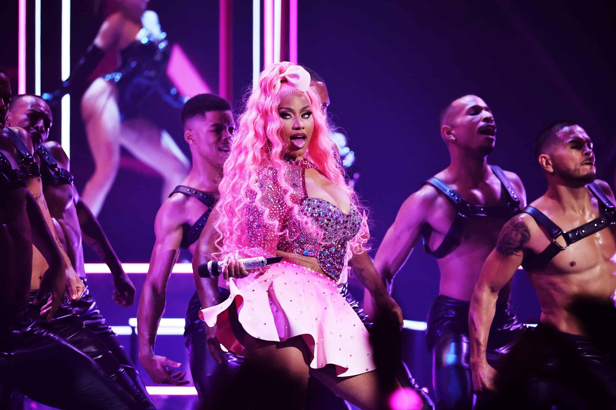 5 HOT Highlights From 2022 MTV VMA's!