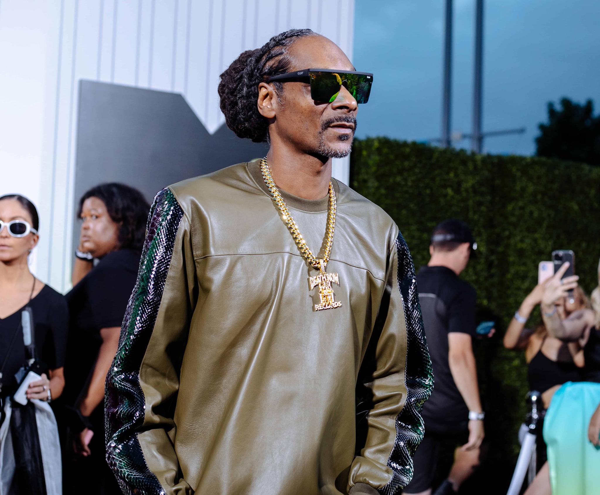 Ahead Of Midterms, Snoop Dogg Lends Support To Legalizing Recreational Marijuana