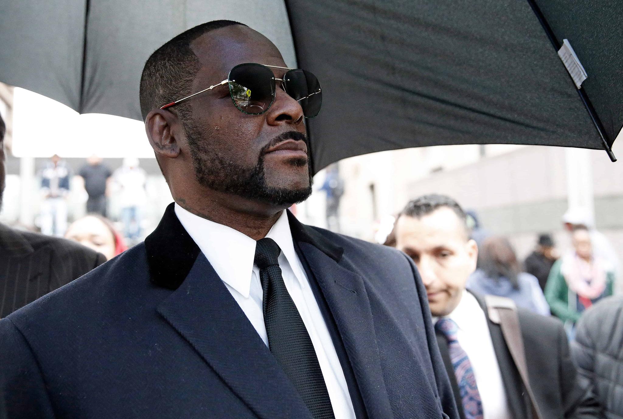 R. Kelly’s Fiancée/Alleged Victim Joycelyn Savage Says She’s Pregnant With Singer’s Child