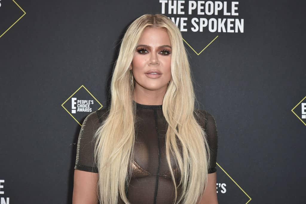 Social Media Reacts To Khloe Kardashian's Extreme Physical Transformation In New Viral Photo