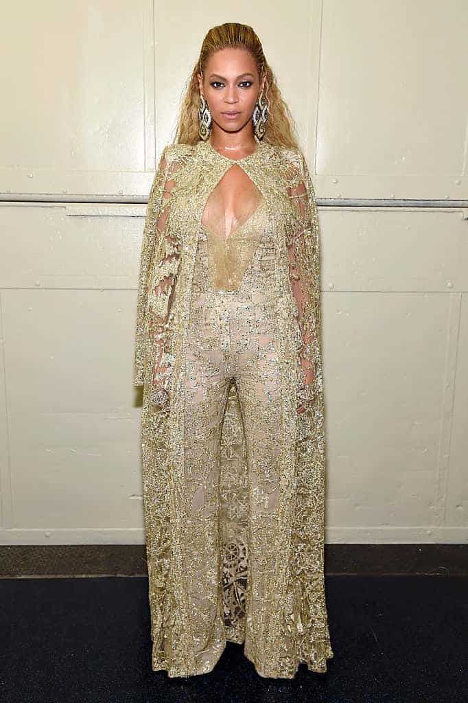 Oh My! Beyoncé CRACKS The Internet w/ New Flicks [PHOTO]