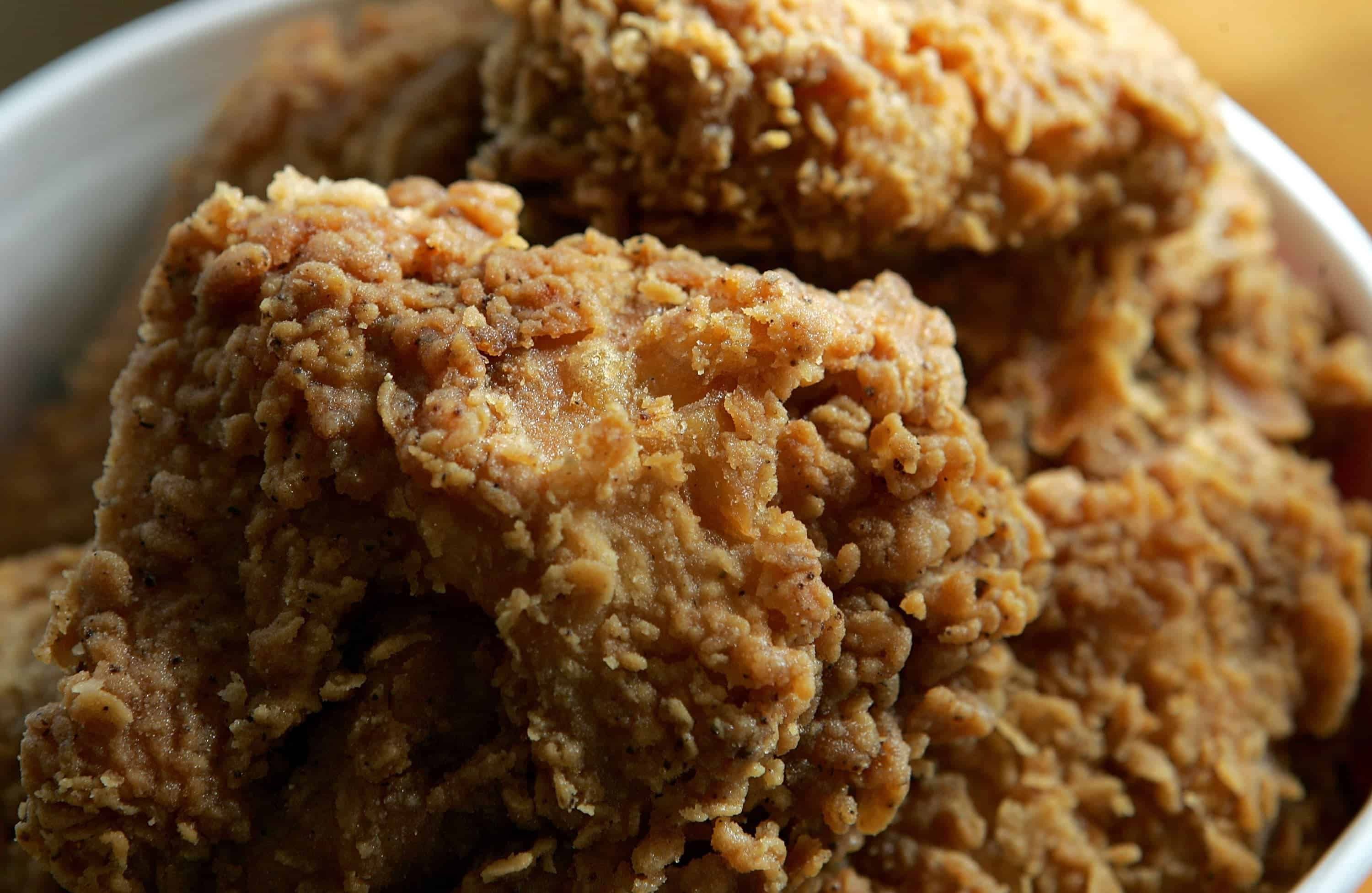 Chicago Armed Robber Stayed At Crime Scene To Eat Victim's Fried Chicken